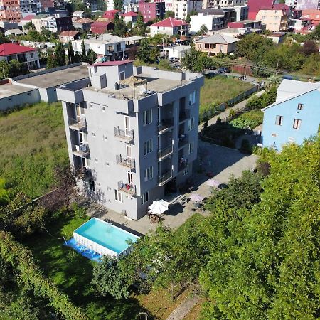 Femily Hotel In Batumi Mareti Str 2 Exterior foto