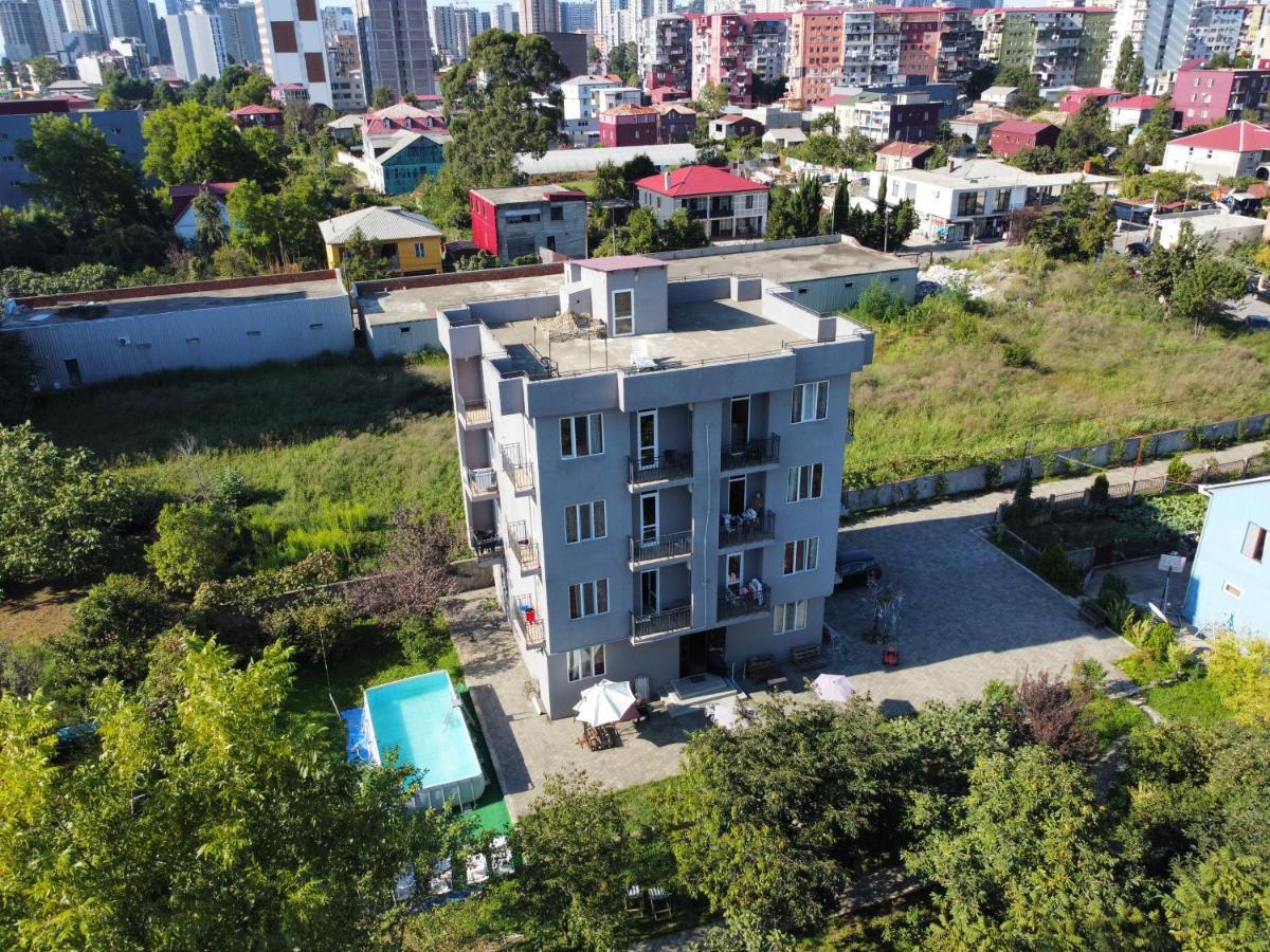 Femily Hotel In Batumi Mareti Str 2 Exterior foto